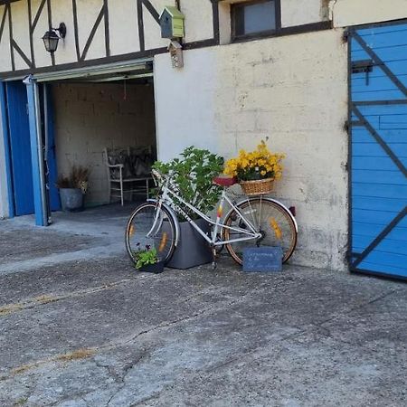 La Cle Des Champs Bed & Breakfast Asnieres  Екстериор снимка